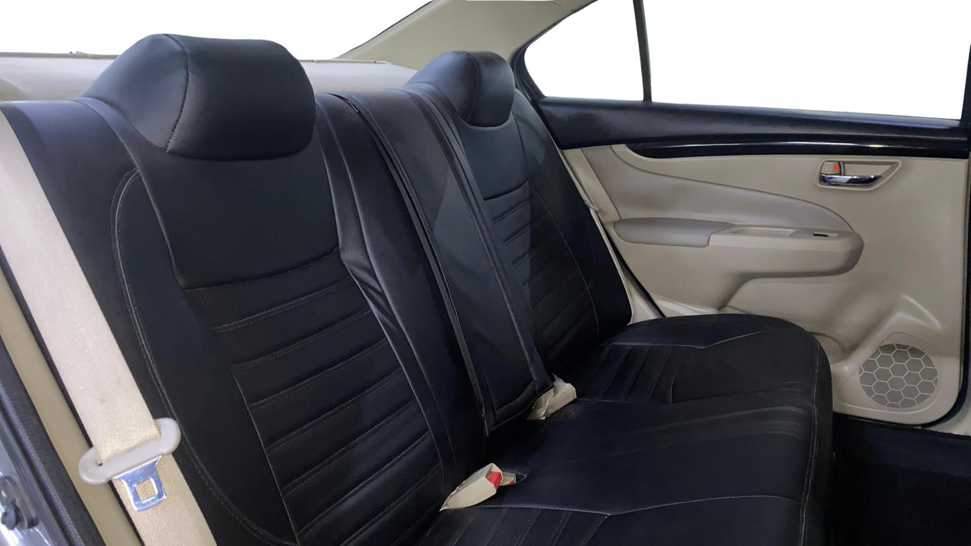 2015 Maruti Ciaz ZXI, Petrol, Manual, 66,711 km, Right Side Rear Door Cabin