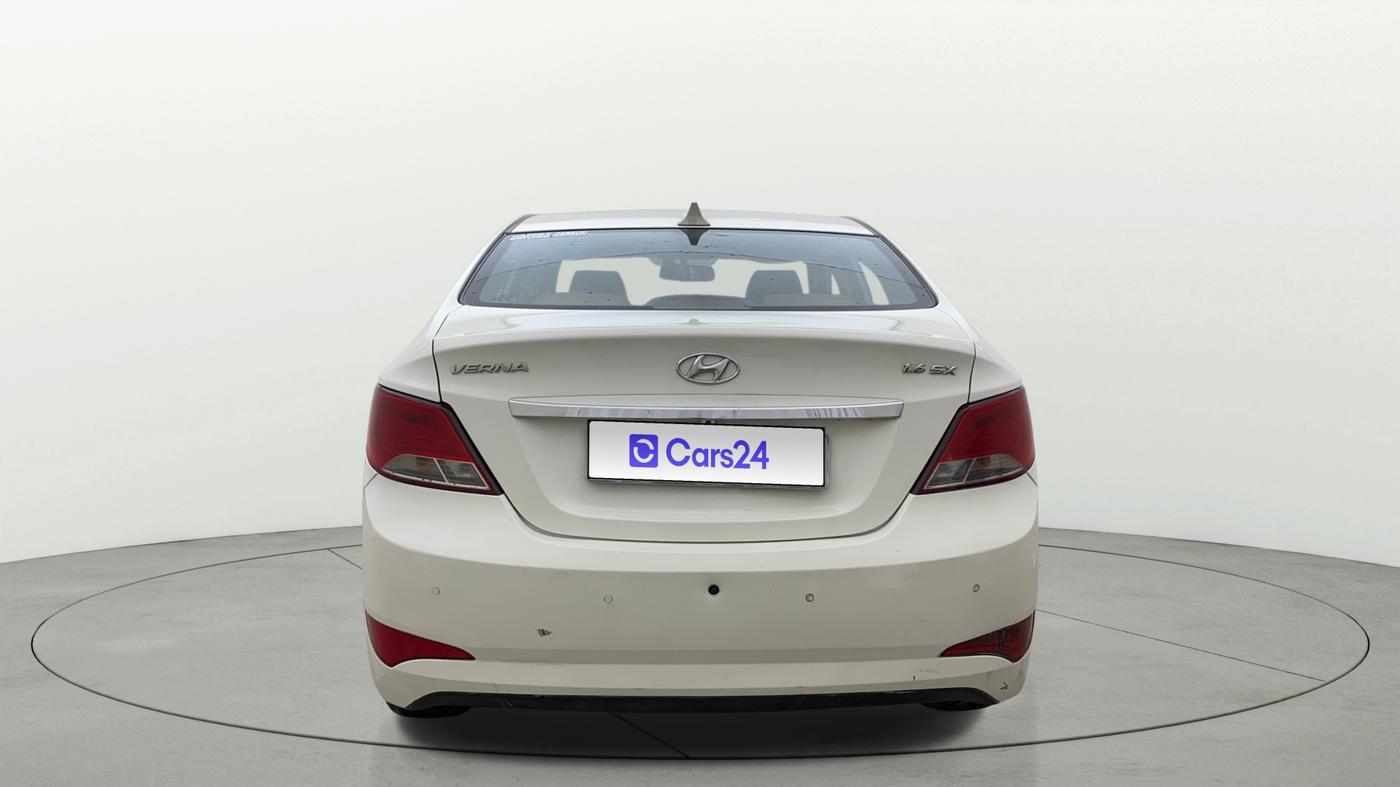 2016 Hyundai Verna 1.6 CRDI SX, Diesel, Manual, 1,44,453 km, Back/Rear