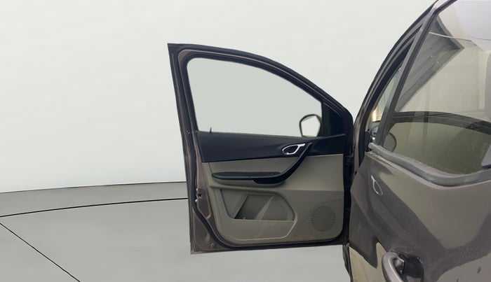 2016 Tata Tiago XZ PETROL, Petrol, Manual, 1,25,966 km, LHS Front Door