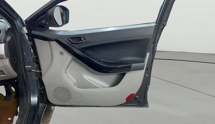 2018 Tata NEXON XM PETROL, Petrol, Manual, 79,483 km, Driver Side Door Panels Control