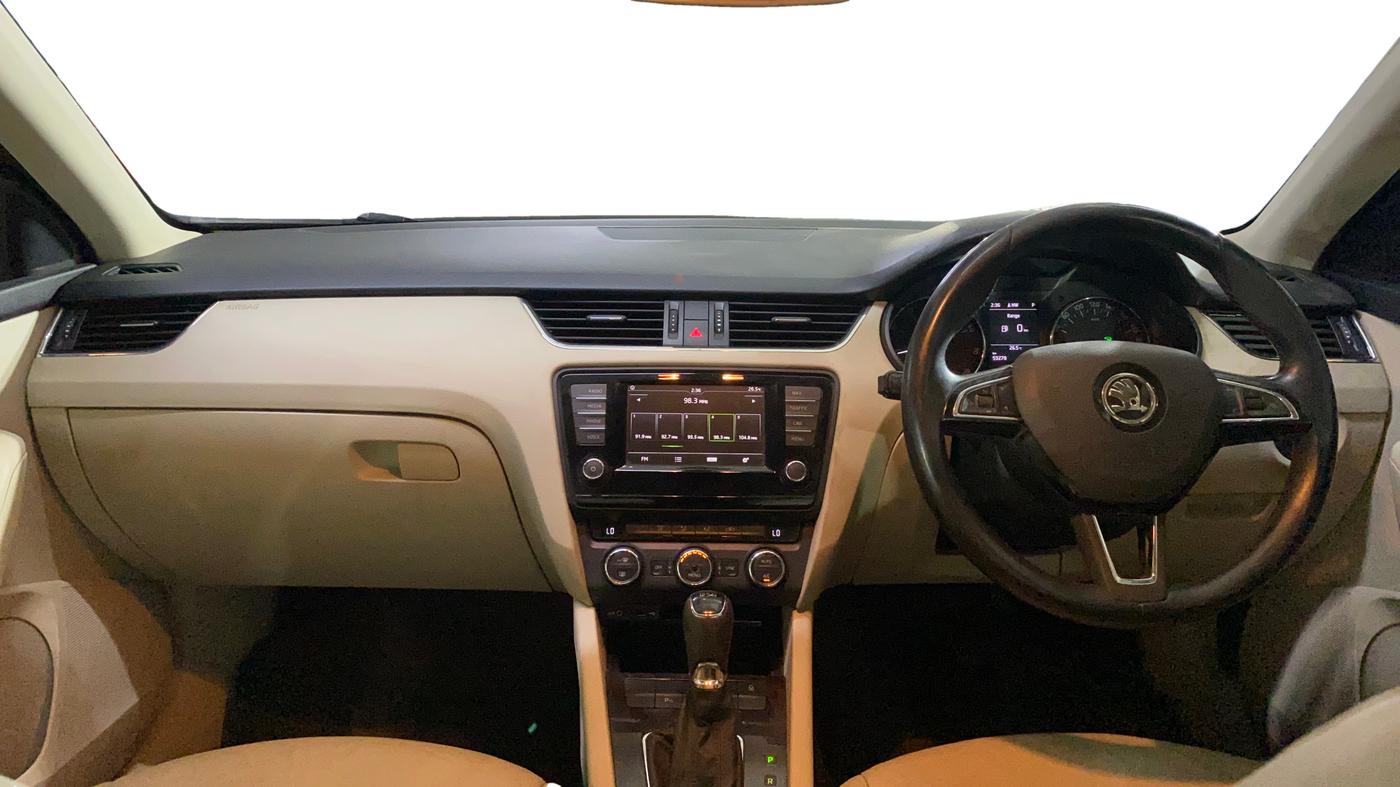2016 Skoda Octavia STYLE PLUS AT 1.8 TSI, Petrol, Automatic, 53,253 km, Dashboard