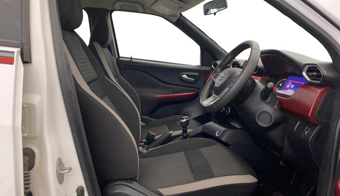 2022 Nissan MAGNITE XV RED EDITION, Petrol, Manual, 36,561 km, Right Side Front Door Cabin