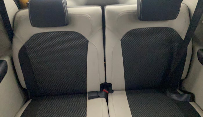 2021 Renault TRIBER RXZ, Petrol, Manual, 40,432 km, Third Seat Row ( optional )