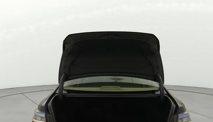 2016 Toyota Camry HYBRID, Hybrid, Automatic, 80,500 km, Boot Door Open