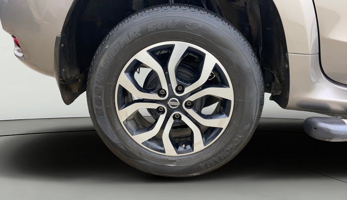 2015 Nissan Terrano XV D THP PREMIUM 110 PS, Diesel, Manual, 1,09,754 km, Right Rear Wheel