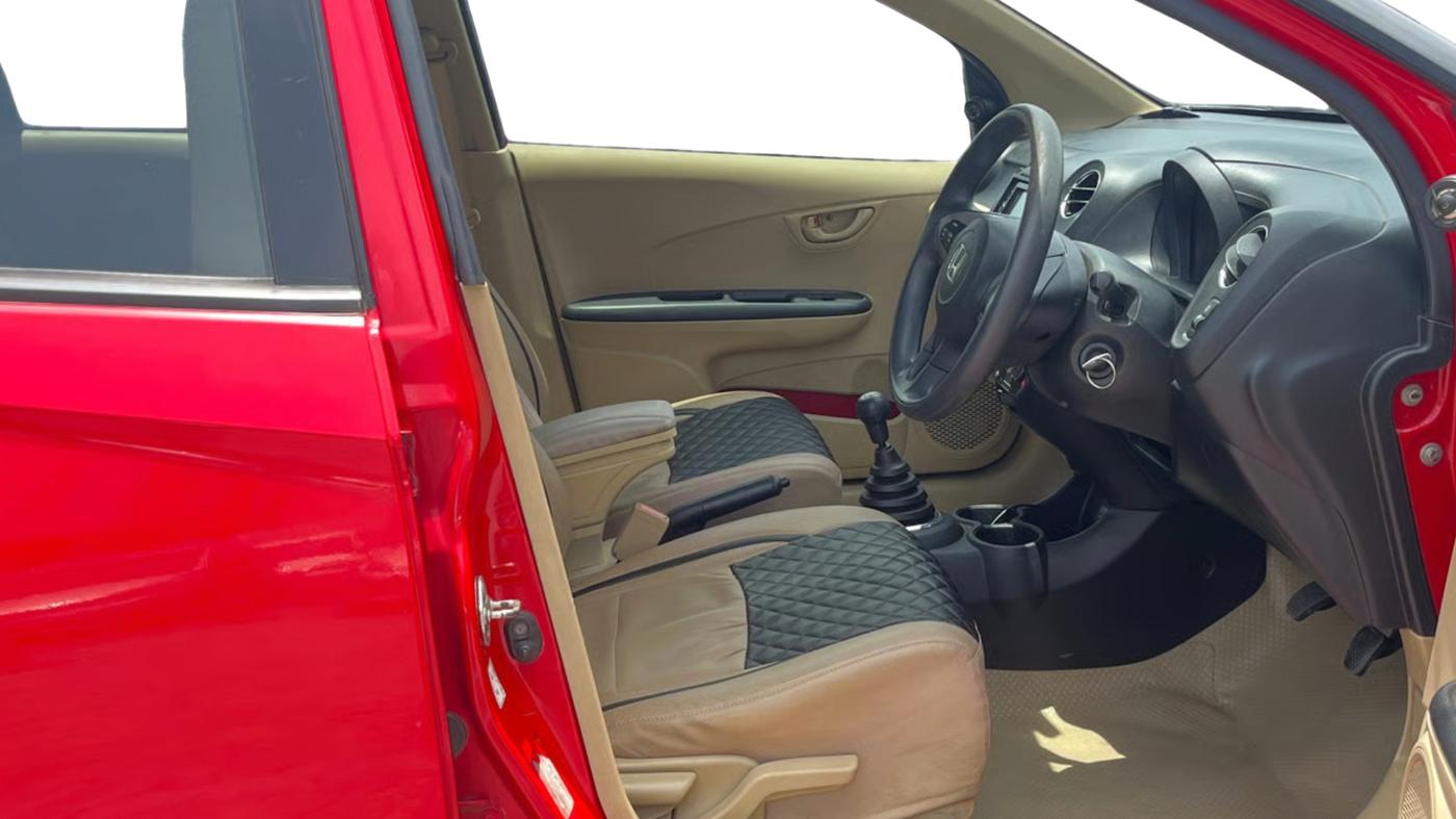 2015 Honda Brio VX AT, Petrol, Automatic, 63,920 km, Right Side Front Door Cabin