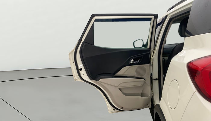 2022 Mahindra XUV300 W8 (O) 1.5 DIESEL, Diesel, Manual, 78,278 km, LHS Rear Door