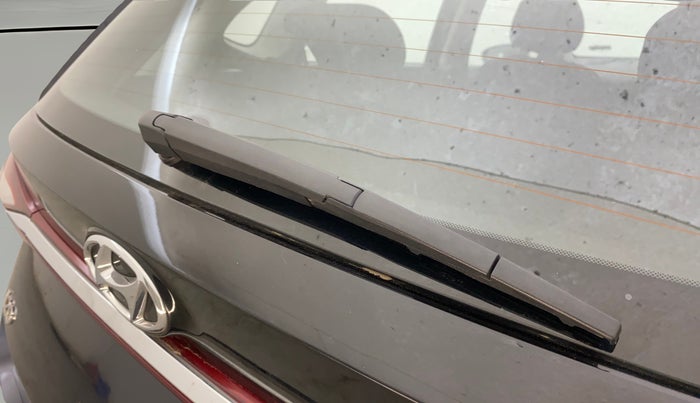 2022 Hyundai NEW I20 ASTA (O) 1.2 MT, Petrol, Manual, 30,536 km, Rear Wiper