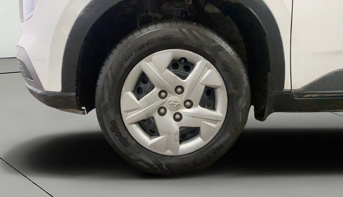 2021 Hyundai VENUE S 1.2, Petrol, Manual, 90,532 km, Left Front Wheel