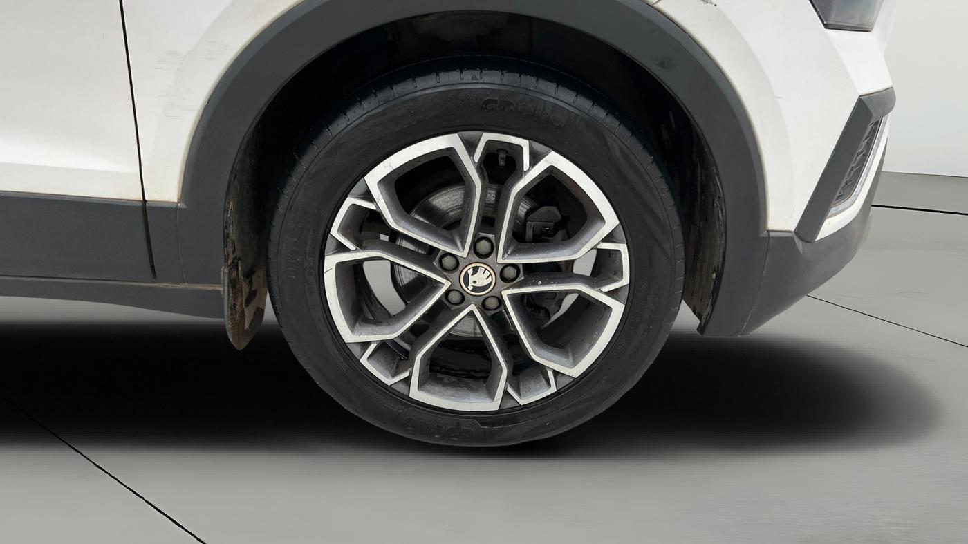 2021 Skoda KUSHAQ STYLE 1.0L TSI AT, Petrol, Automatic, 48,746 km, Right Front Wheel