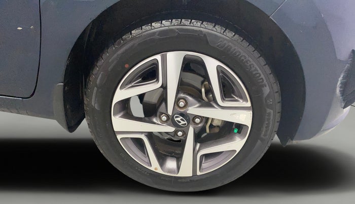 2022 Hyundai AURA SX 1.2 CNG, CNG, Manual, 1,21,511 km, Right Front Wheel