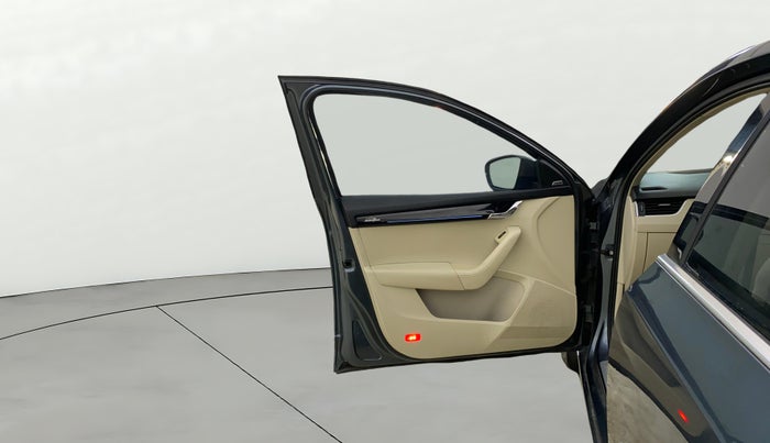 2019 Skoda Octavia L&K 1.8 TSI AT, Petrol, Automatic, 48,040 km, LHS Front Door