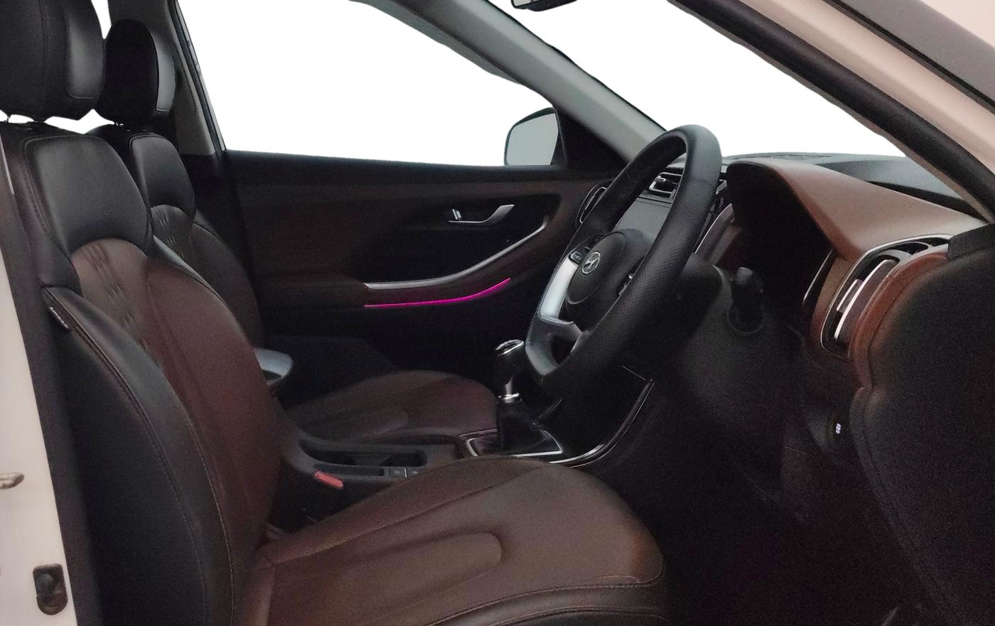 2022 Hyundai ALCAZAR PLATINUM 1.5 MT 7STR, Diesel, Manual, 81,290 km, Right Side Front Door Cabin