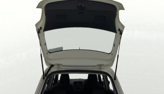 2019 Volkswagen Polo COMFORTLINE 1.0L MPI, Petrol, Manual, 34,779 km, Boot Door Open