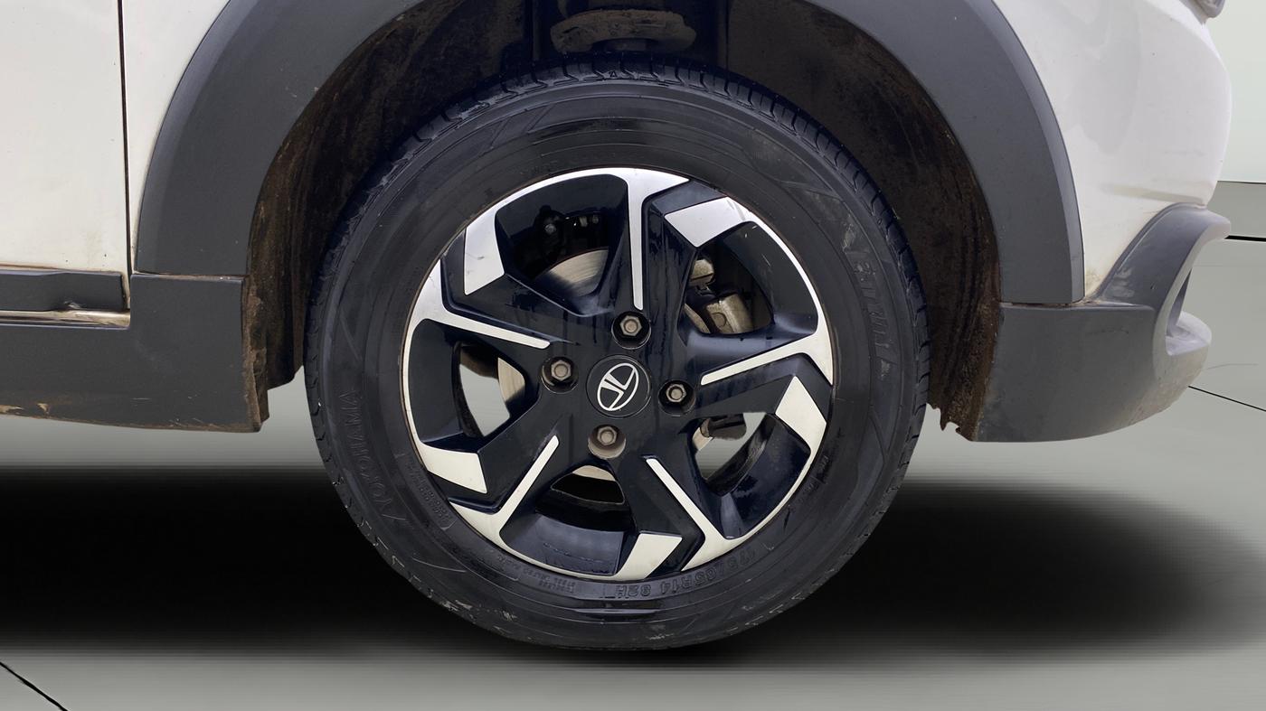 2018 Tata TIAGO NRG PETROL, Petrol, Manual, 86,702 km, Right Front Wheel