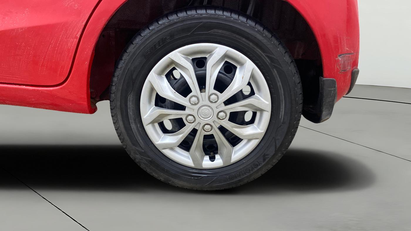 2015 Honda Brio S MT, Petrol, Manual, 69,220 km, Left Rear Wheel