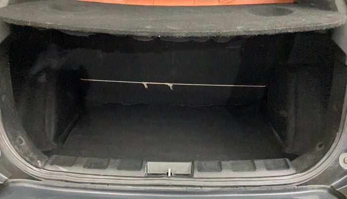 2018 Tata NEXON XM PETROL, Petrol, Manual, 79,483 km, Boot Inside