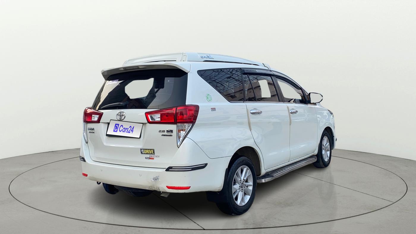 2017 Toyota Innova Crysta 2.8 ZX AT 7 STR, Diesel, Automatic, 69,561 km, Right Back Diagonal
