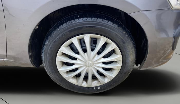 2017 Maruti Ciaz VXI+, Petrol, Manual, 1,17,029 km, Right Front Wheel