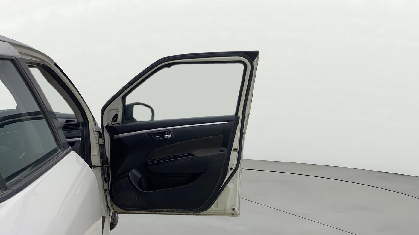 2014 Maruti Swift VXI, Petrol, Manual, 73,480 km, RHS Front Door