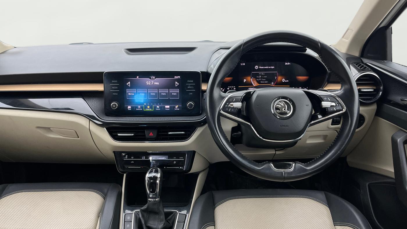 2023 Skoda SLAVIA STYLE 1.0L TSI AT, Petrol, Automatic, 42,661 km, Steering Wheel Close Up