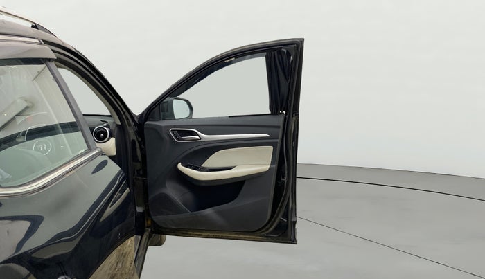 2023 MG ASTOR SHARP 1.5 CVT, Petrol, Automatic, 13,740 km, RHS Front Door