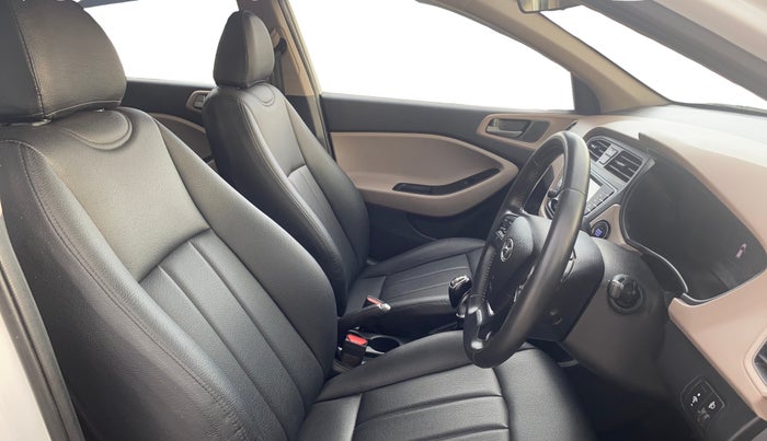 2017 Hyundai Elite i20 ASTA 1.4 CRDI (O), Diesel, Manual, 82,049 km, Right Side Front Door Cabin