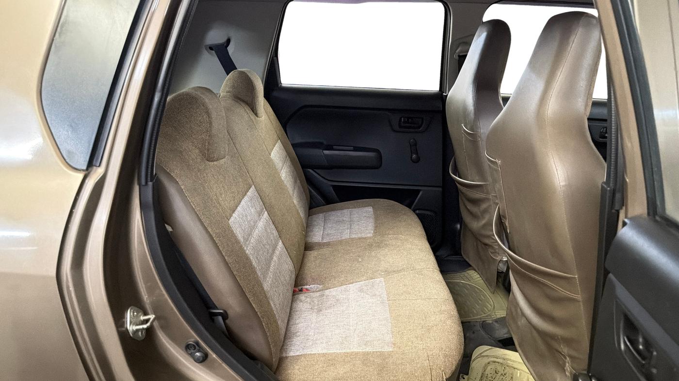 2020 Maruti New Wagon-R LXI CNG 1.0, CNG, Manual, 1,09,648 km, Right Side Rear Door Cabin