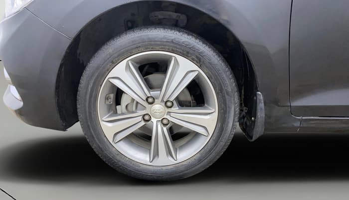 2018 Hyundai Verna 1.6 VTVT SX O, Petrol, Manual, 37,742 km, Left Front Wheel