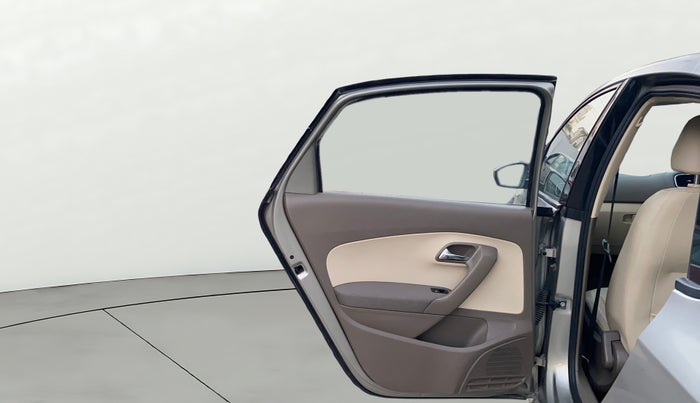 2016 Skoda Rapid 1.5 TDI CR STYLE PLUS AT, Diesel, Automatic, 1,32,232 km, LHS Rear Door