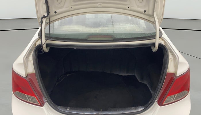 2016 Hyundai Verna FLUIDIC 4S1.6 VTVT SX AT, Petrol, Automatic, 95,913 km, Boot Open Zoomed View