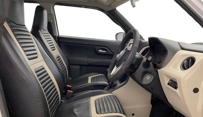 2022 Maruti New Wagon-R VXI CNG 1.0, CNG, Manual, 28,105 km, Right Side Front Door Cabin