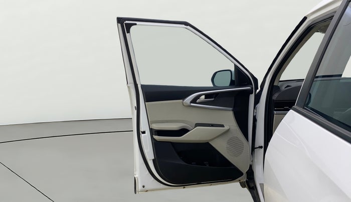 2023 KIA CARENS PRESTIGE 1.5 PETROL 7 STR, Petrol, Manual, 37,435 km, LHS Front Door