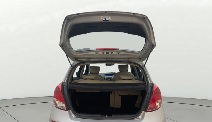 2014 Hyundai i20 ASTA 1.4 CRDI, Diesel, Manual, 1,02,817 km, Boot Door Open