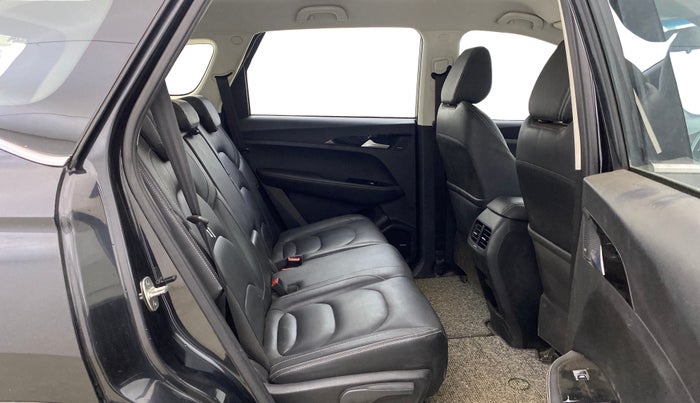 2019 MG HECTOR SMART HYBRID 1.5 PETROL, Petrol, Manual, 77,753 km, Right Side Rear Door Cabin