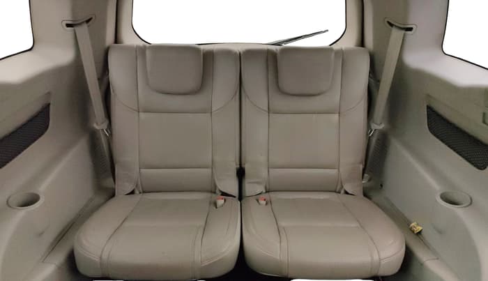 2016 Mahindra XUV500 W10, Diesel, Manual, 1,16,074 km, Third Seat Row ( optional )