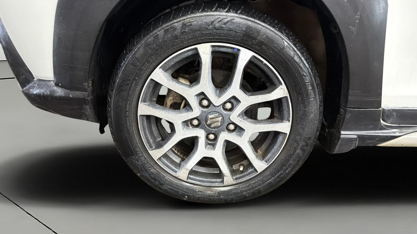 2023 Maruti XL6 ZETA CNG, CNG, Manual, 48,374 km, Left Front Wheel