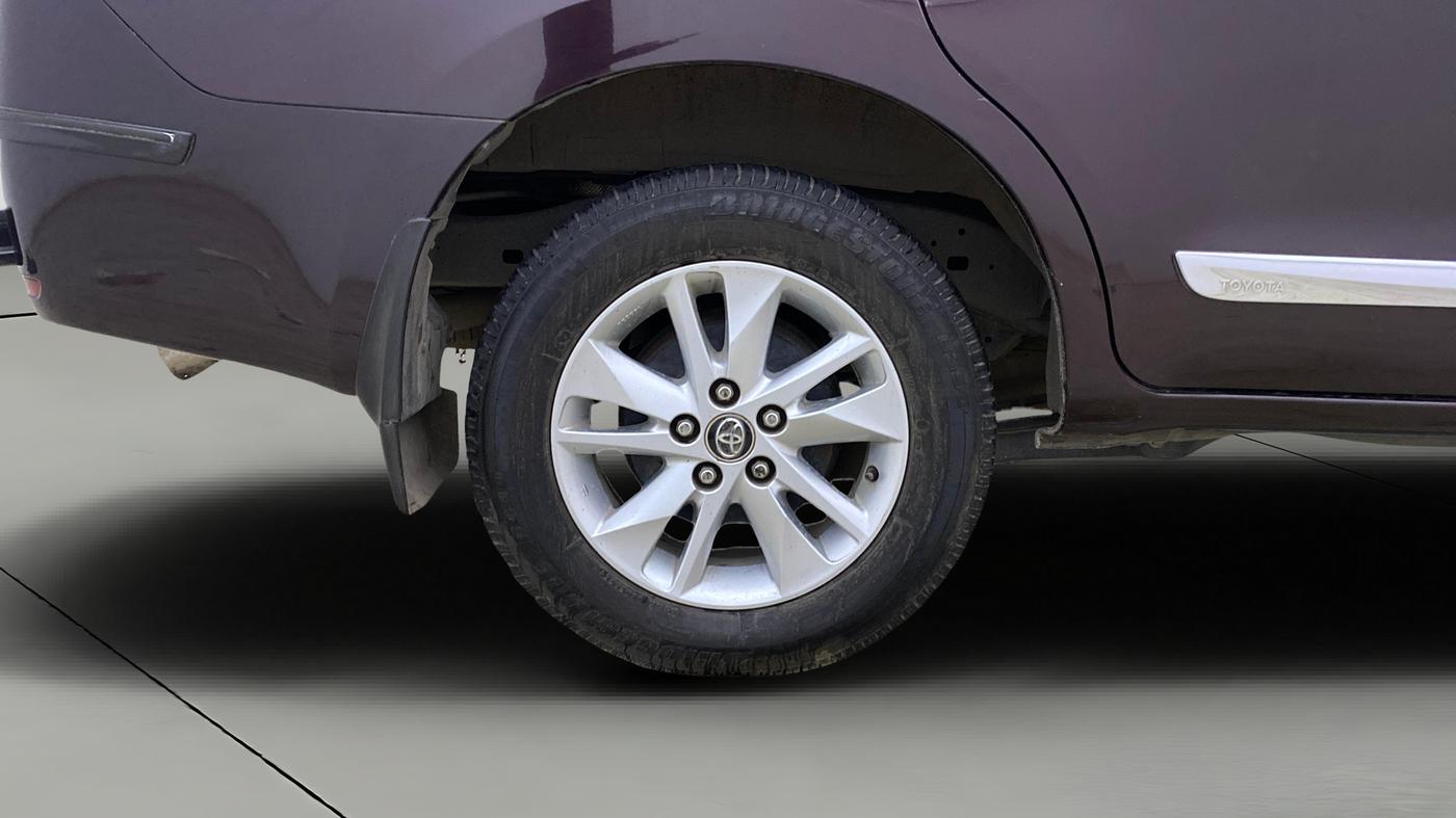 2019 Toyota Innova Crysta 2.4 VX 8 STR, Diesel, Manual, 80,404 km, Right Rear Wheel