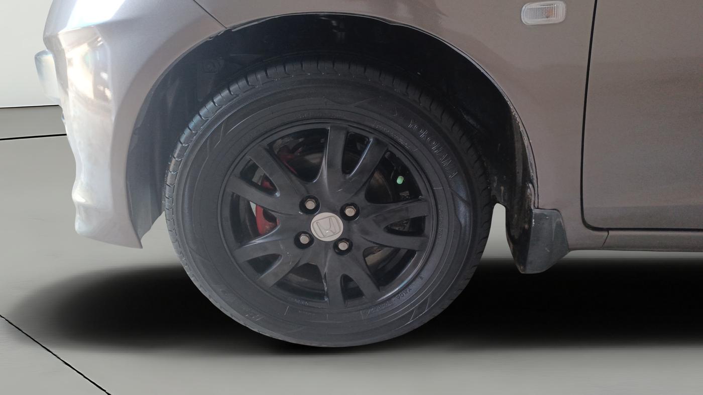 2014 Honda Brio VX AT, Petrol, Automatic, 75,518 km, Left Front Wheel