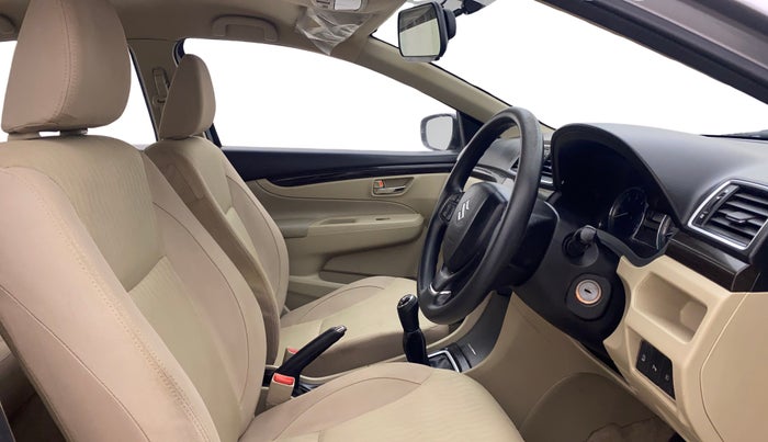 2015 Maruti Ciaz VDI +, Diesel, Manual, 75,134 km, Right Side Front Door Cabin