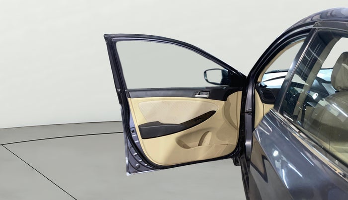 2017 Hyundai Verna 1.6 CRDI SX, Diesel, Manual, 91,585 km, LHS Front Door