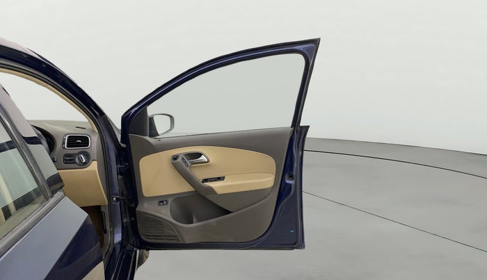 2015 Volkswagen Vento HIGHLINE 1.6 MPI, Petrol, Manual, 57,611 km, RHS Front Door