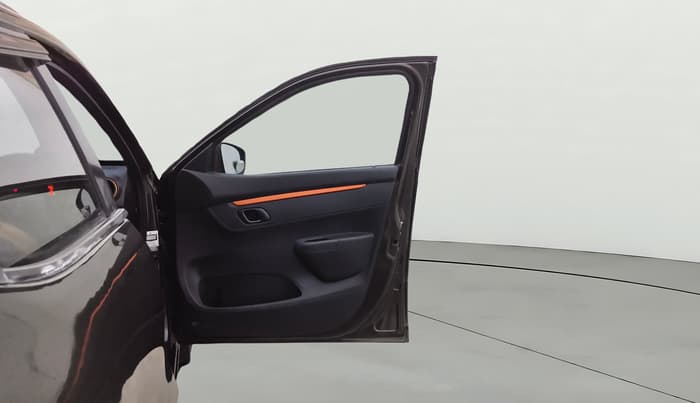 2018 Renault Kwid CLIMBER 1.0, Petrol, Manual, 62,926 km, RHS Front Door