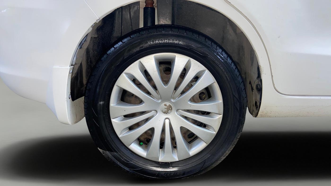2015 Maruti Ertiga VDI, Diesel, Manual, 93,157 km, Right Rear Wheel