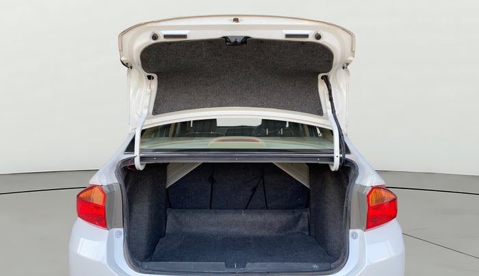 2022 Honda City 1.5L I-VTEC V MT 5TH GEN, Petrol, Manual, 37,980 km, Boot Door Open