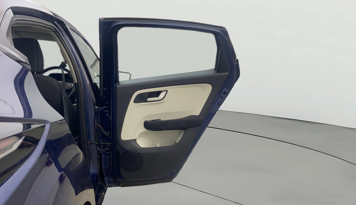 2023 Tata ALTROZ XZA + SUNROOF, Petrol, Automatic, 38,905 km, RHS Rear Door