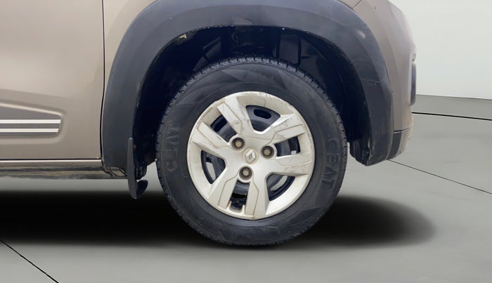 2018 Renault Kwid RXT 1.0 AMT, Petrol, Automatic, 30,142 km, Right Front Wheel