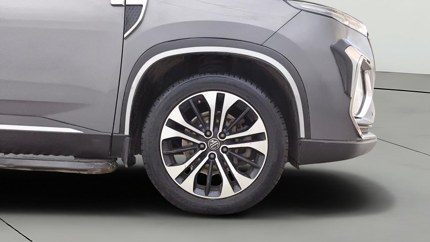 2021 MG HECTOR PLUS SHARP 2.0 DIESEL TURBO MT 6-STR, Diesel, Manual, 46,102 km, Right Front Wheel