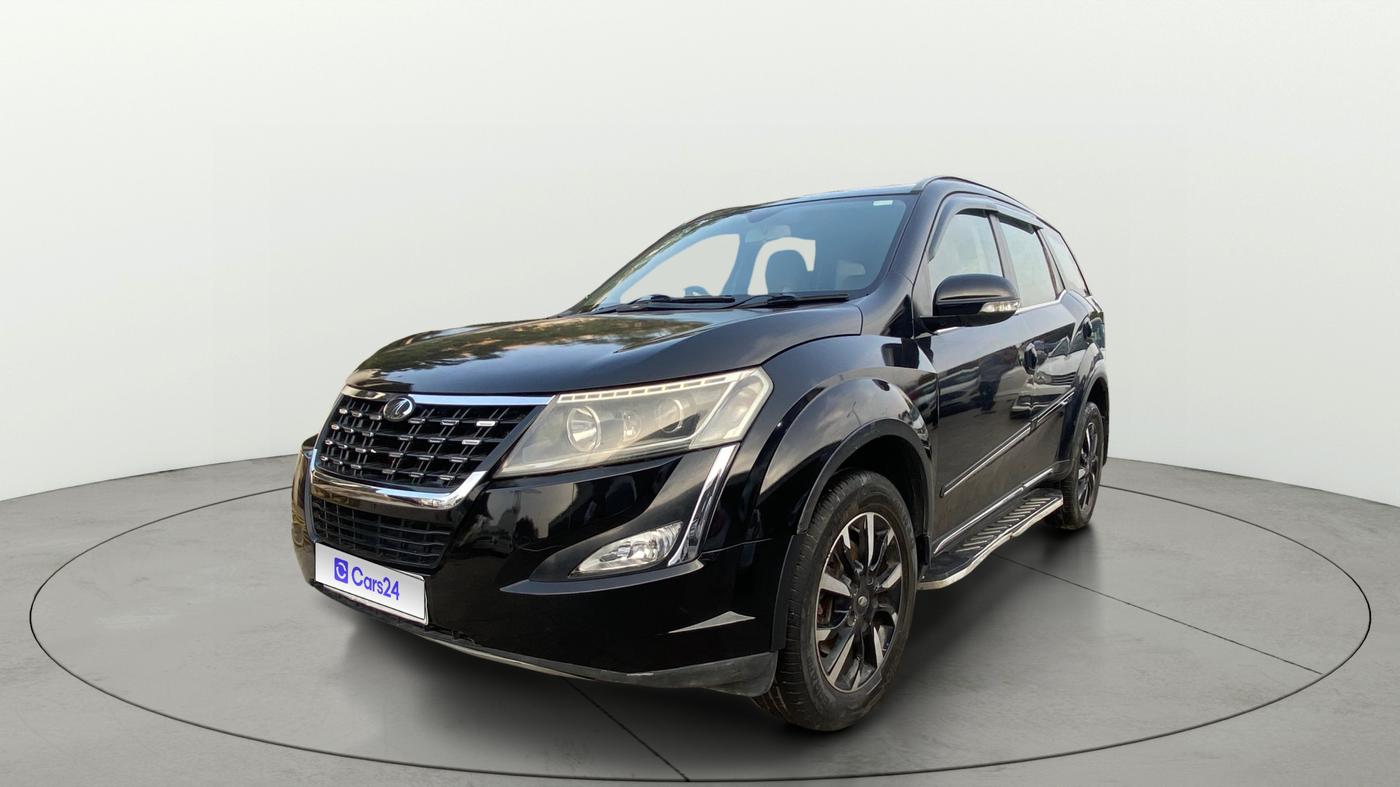 2018 Mahindra XUV500 W11 AT, Diesel, Automatic, 1,07,471 km, Left Front Diagonal
