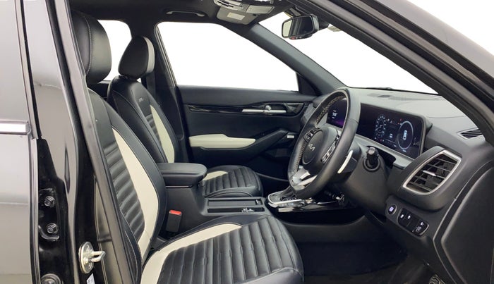 2024 KIA SELTOS  GTX PLUS 1.5 DIESEL AT, Diesel, Automatic, 44,058 km, Right Side Front Door Cabin